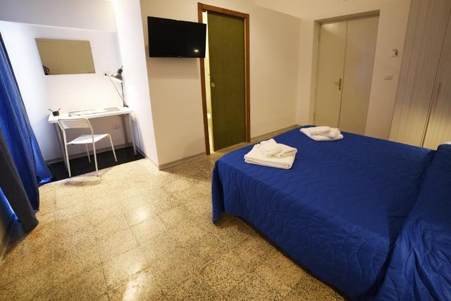 Camera 1 — il letto